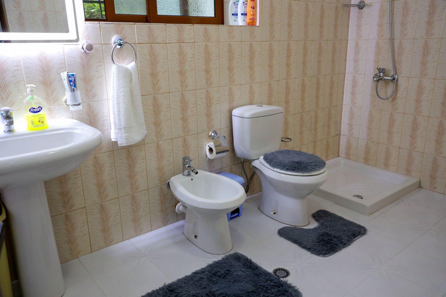 Vila Taga Guesthouse Krujë Exteriér fotografie